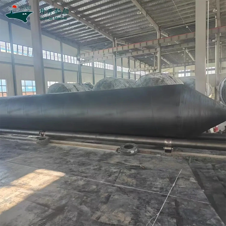 การรับคำสั่งซื้อแบบกำหนดเองจากต่างประเทศ: การสร้างอุปกรณ์ระดับพรีเมียมด้วยความแม่นยำที่พิถีพิถัน | Sunkai Marine เปิดตัวการผลิตถุงลมยางแบบหลายชั้นสำหรับเรือโดยเฉพาะ